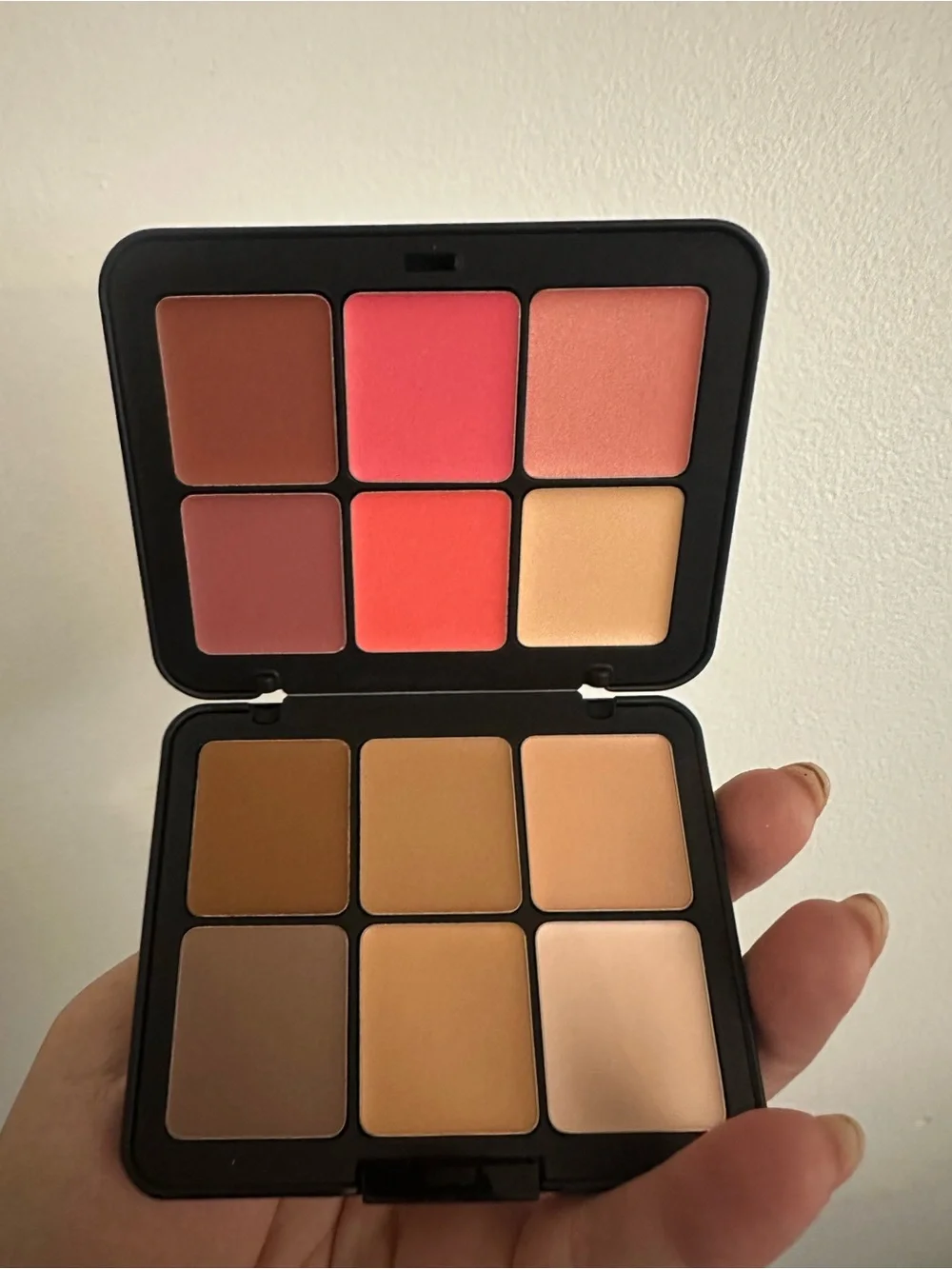 Makeup Forever Lip & Cheek Palette — Reds, Pinks, Coral, Bronze